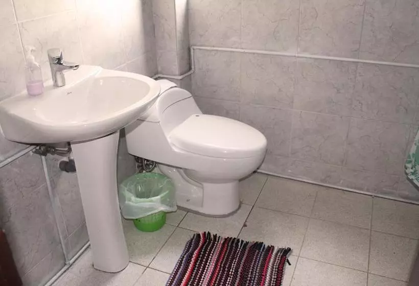 カプセルホテル Hostal Newen Osorno
