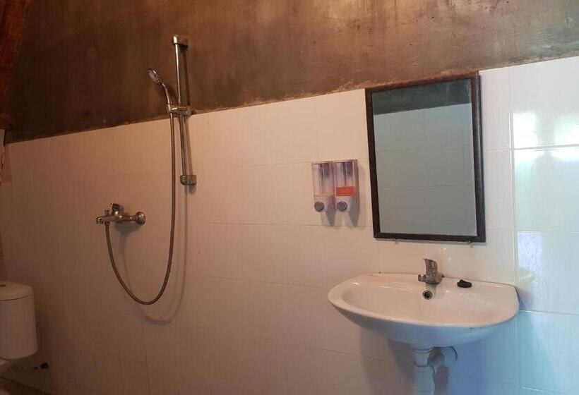 בית מלון כפרי Villa Alam Flores Komodo Labuan Bajo Mitra Reddoorz