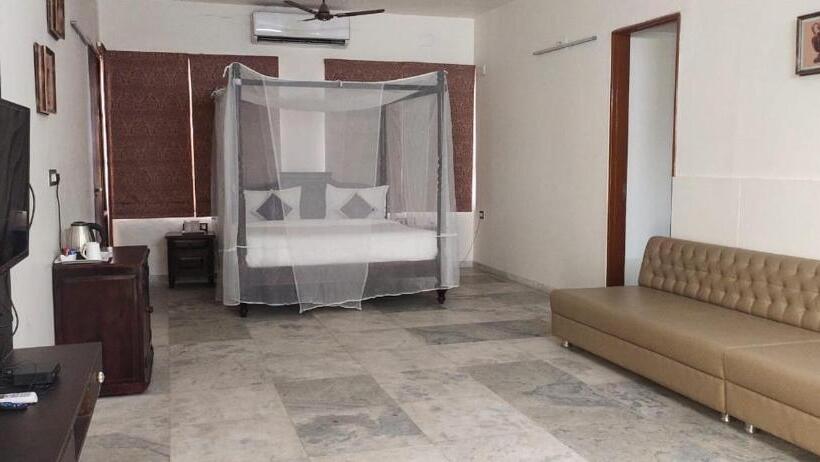 בית מלון כפרי Casa Blanca A Boutique Resort