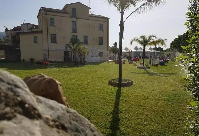 Hotelli Giardini Del Novecento