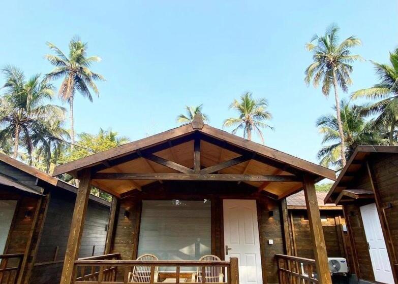 호텔 Golden Sands Resort, Morjim