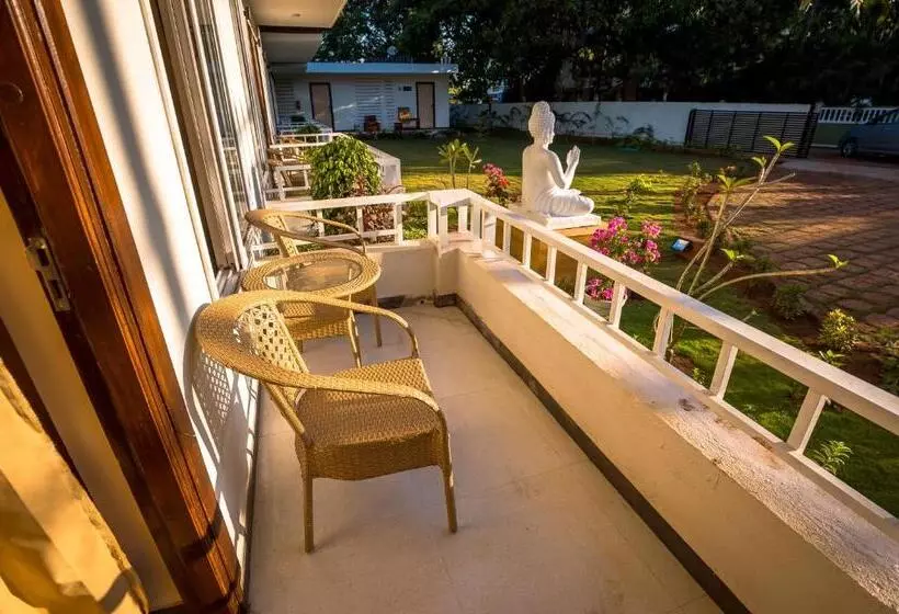 ホテル Golden Sands Resort, Morjim