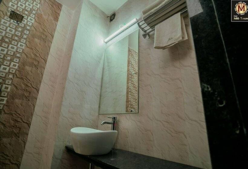 בית מלון כפרי Midtown