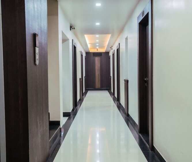 בית מלון כפרי Midtown