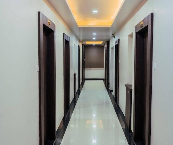 בית מלון כפרי Midtown