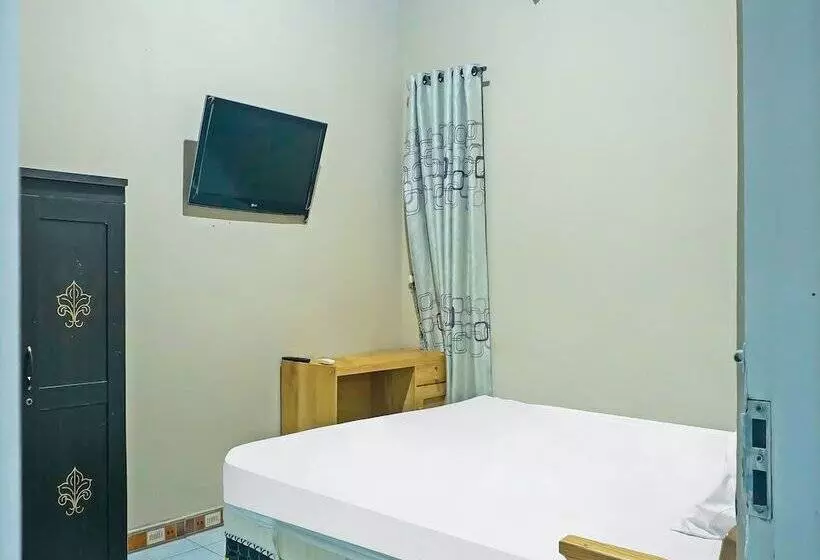 ホテル Oyo 2954 Aulia Homestay