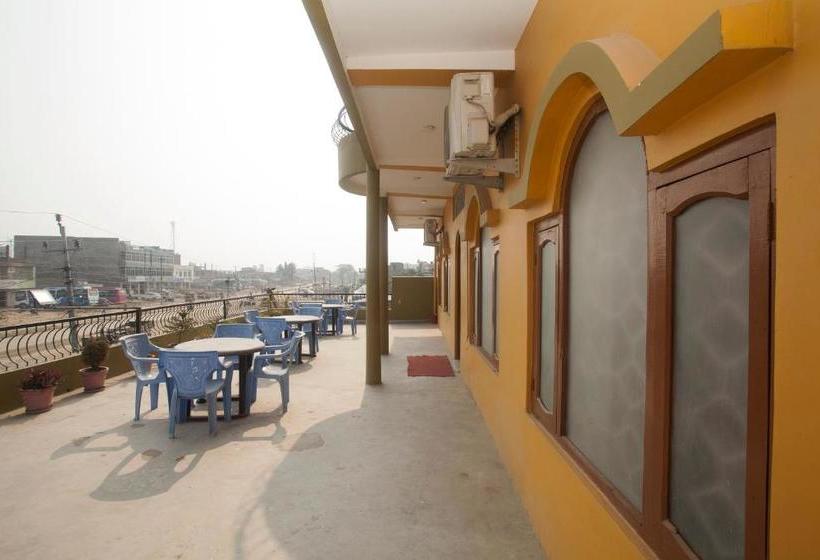 هتل Oyo 766  Crown Plaza