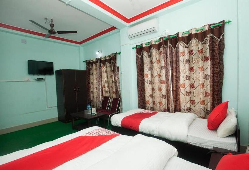 هتل Oyo 766  Crown Plaza