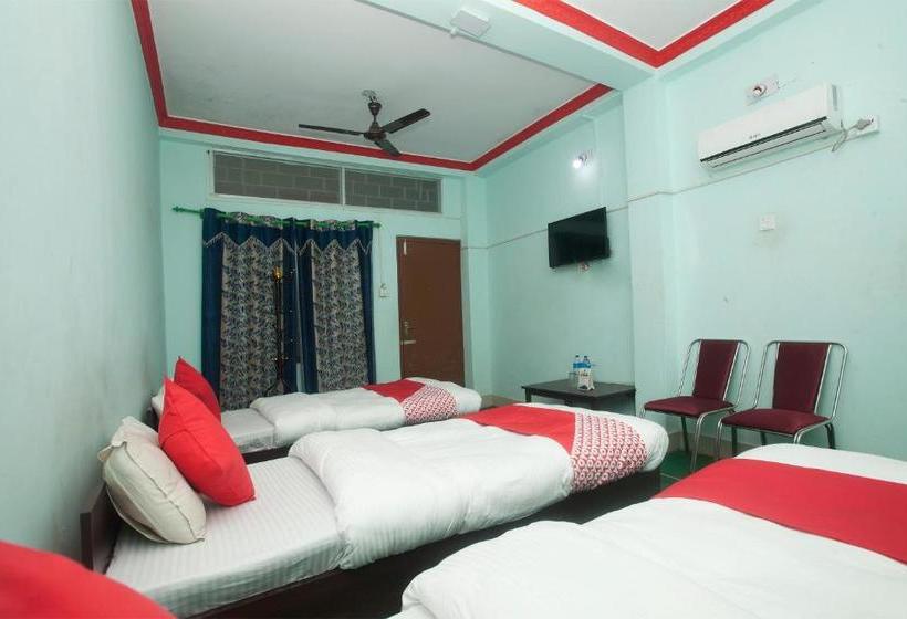 هتل Oyo 766  Crown Plaza