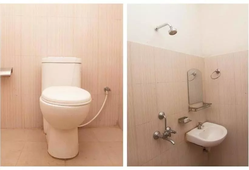 هتل Oyo 766  Crown Plaza