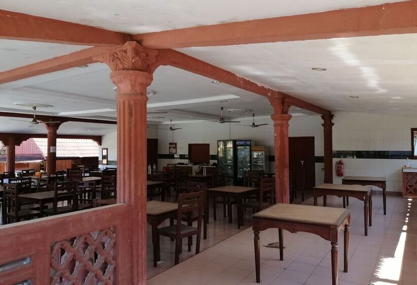 בית מלון כפרי Oyo 89815 Cucu Cucu Village Chalet