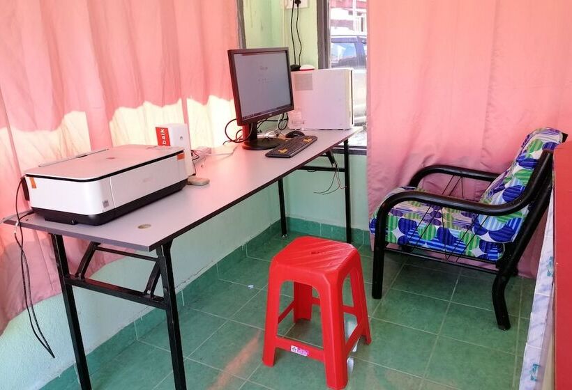 בית מלון כפרי Oyo 89815 Cucu Cucu Village Chalet