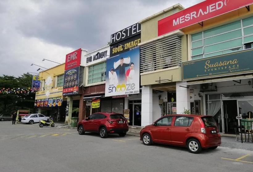 Hotel Spot On 89871 Snooze Hostel