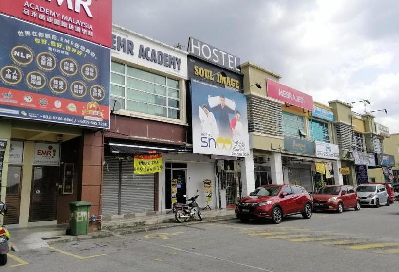 Hotel Spot On 89871 Snooze Hostel