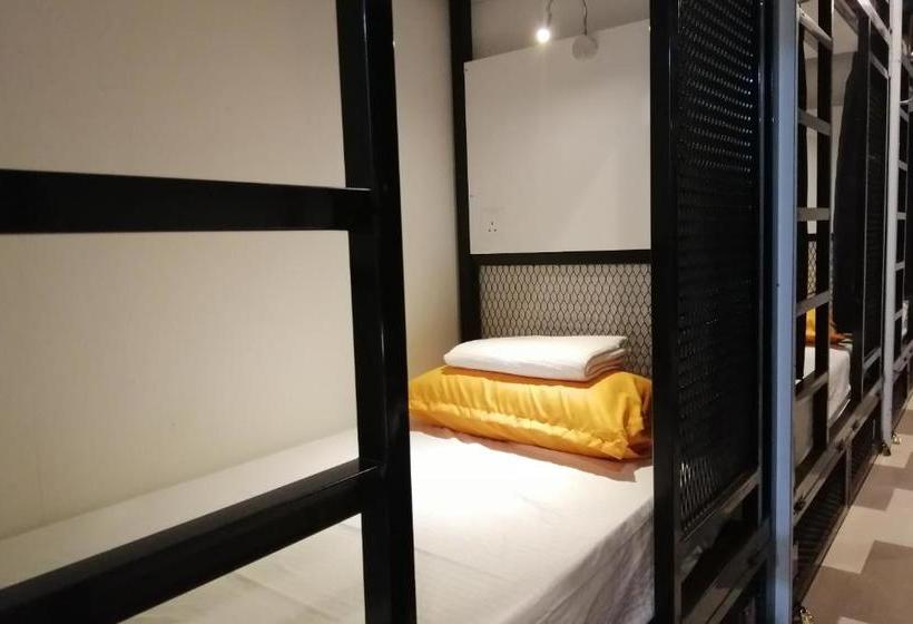 Hotel Spot On 89871 Snooze Hostel
