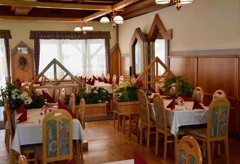 ホテル Gasthof Kasperle