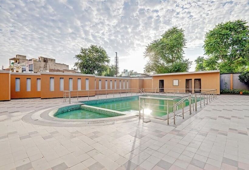 ホテル Opal Club Neemrana