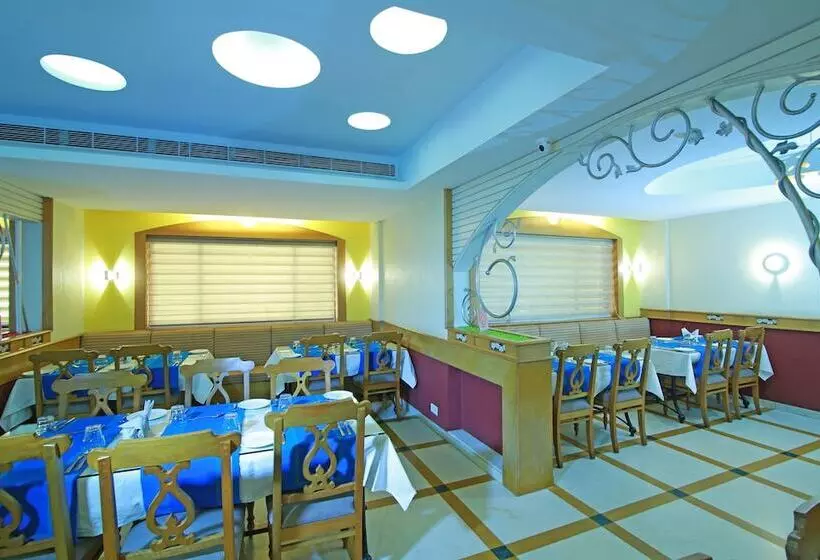 ホテル Royal Omars