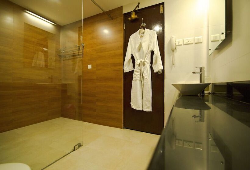 בית מלון כפרי Royal Omars