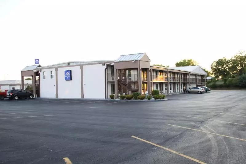 فندق Americas Best Value Inn Shelbyville