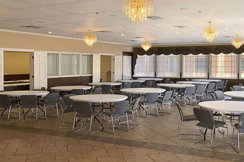 酒店 Economy Inn And Suites