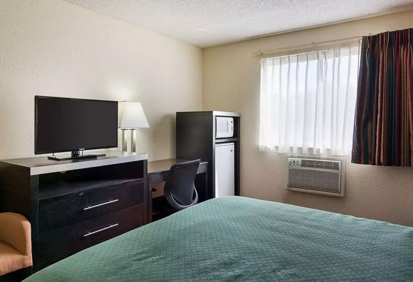 Отель Quality Inn Chesapeake