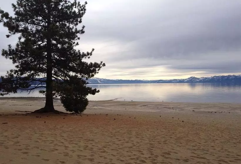 Hotelli Sun 'N' Sand Lodge