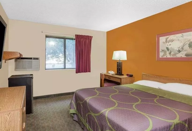 Hotelli Super 8 By Wyndham Charlotte/amusement Park Area