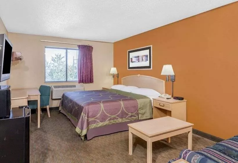 Hotelli Super 8 By Wyndham Charlotte/amusement Park Area