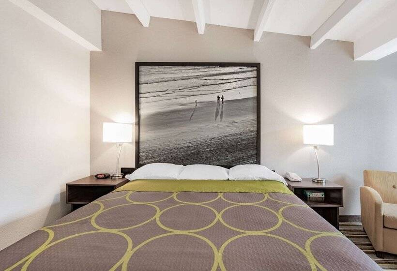 فندق Super 8 By Wyndham Melbourne