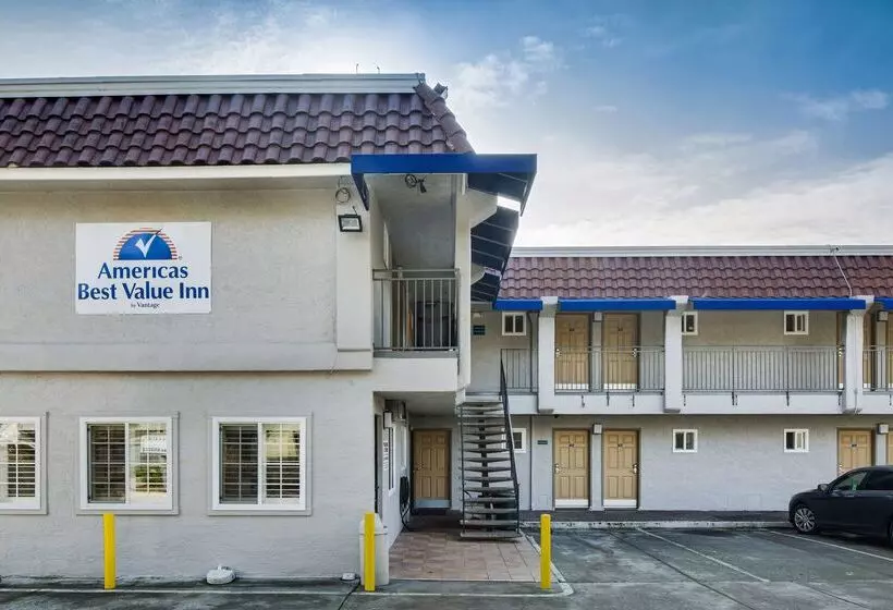 モーテル Americas Best Value Inn Richmond