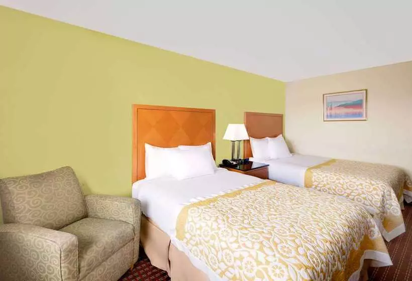 مُتل Days Inn By Wyndham Fort Dodge