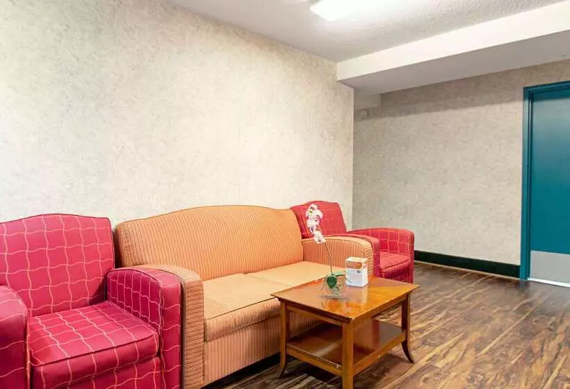 فندق على الطريق Econo Lodge