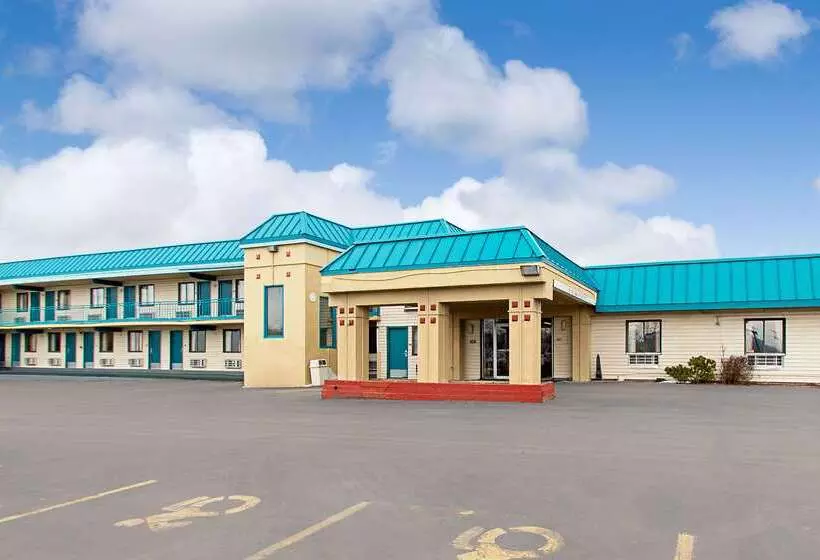 فندق على الطريق Econo Lodge