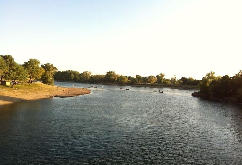 מוטל Executive Inn & Suites Sacramento