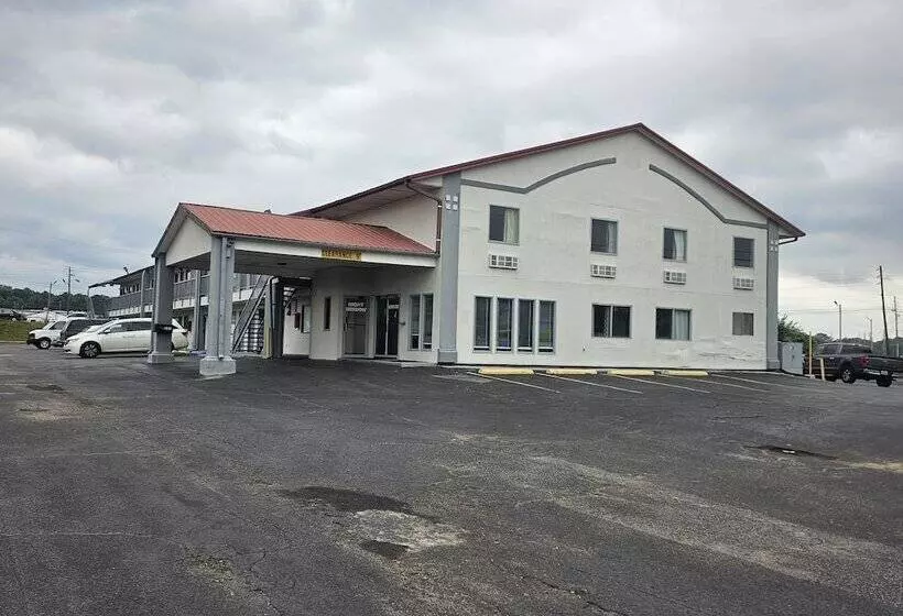 فندق على الطريق Budgetel Inn & Suites