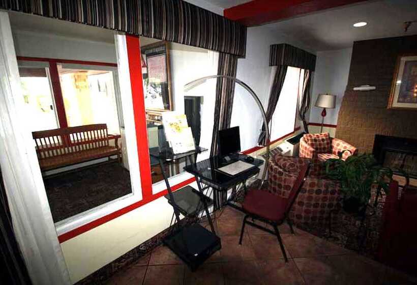 Мотель Norwood Inn Minneapolis Roseville