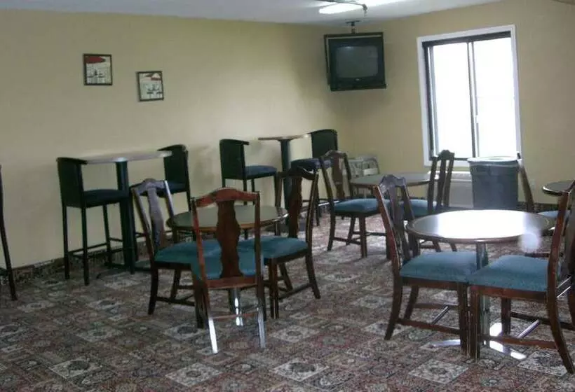 모텔 Norwood Inn Minneapolis Roseville