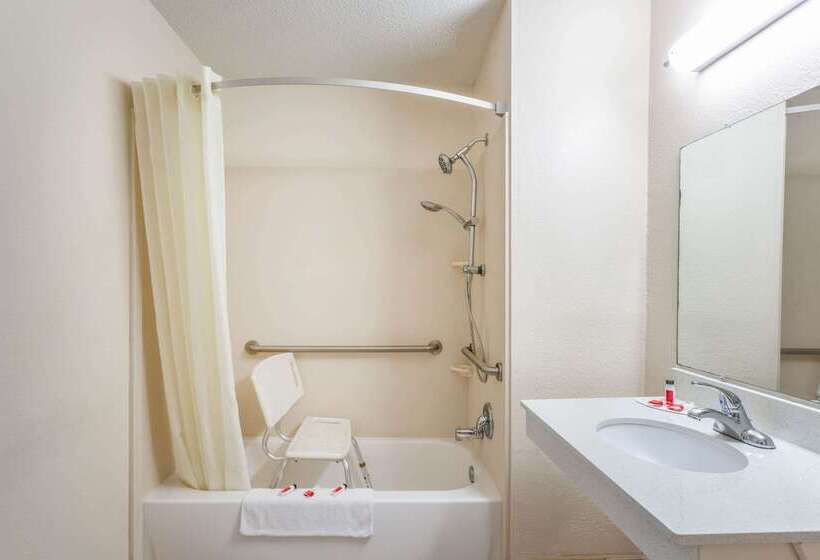 فندق على الطريق Super 8 By Wyndham Abingdon Va