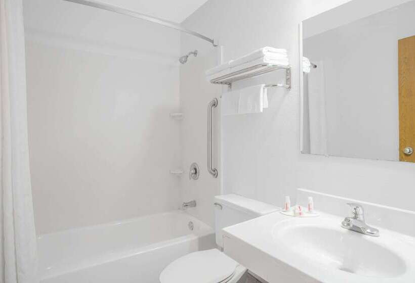 فندق على الطريق Super 8 By Wyndham Abingdon Va