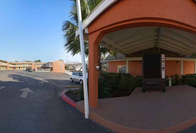 Motel Super 8 By Wyndham Austin Downtown/capitol Area