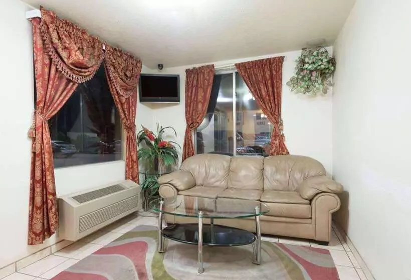 فندق على الطريق Super 8 By Wyndham Bernalillo