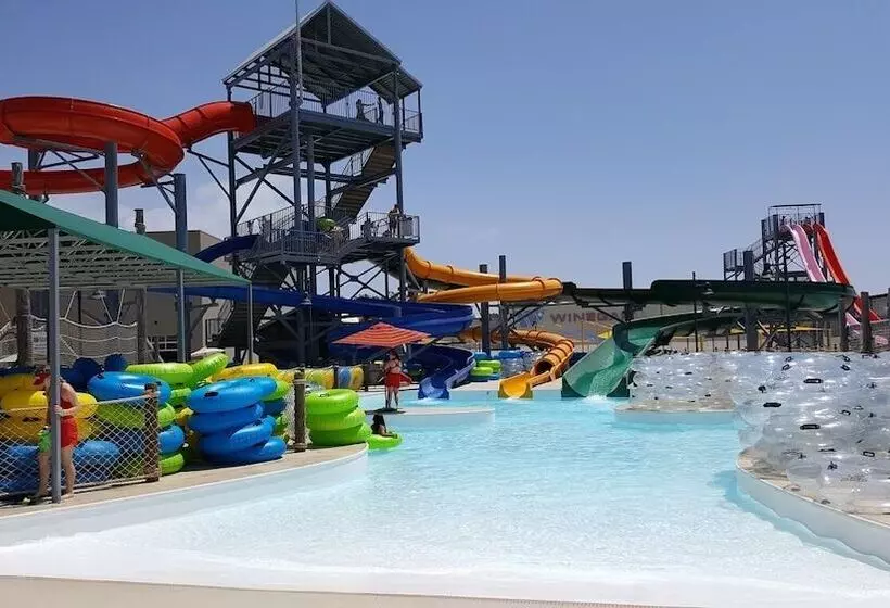 مُتل Super 8 By Wyndham Burlington