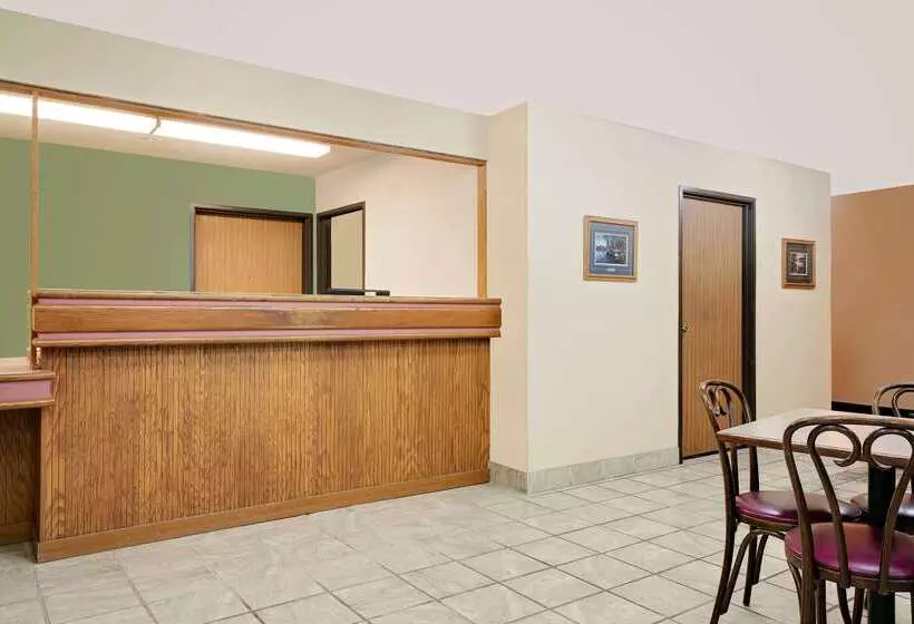 モーテル Super 8 By Wyndham Cloquet