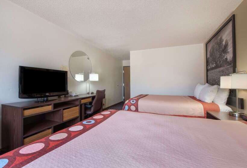 فندق على الطريق Super 8 By Wyndham College Station