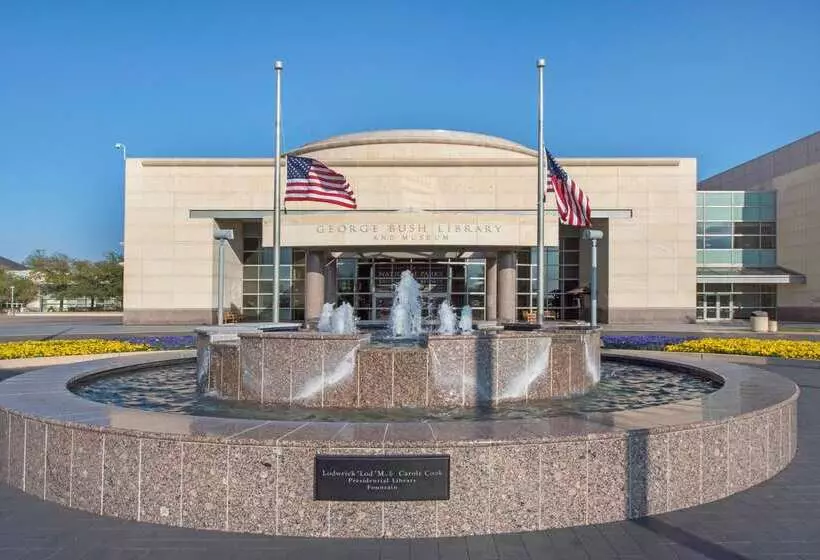 모텔 Super 8 By Wyndham College Station