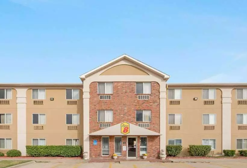 모텔 Super 8 By Wyndham College Station