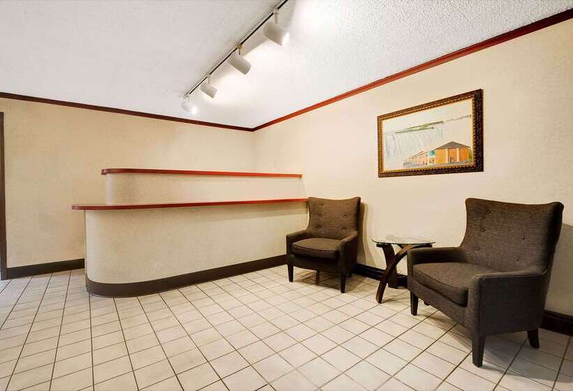 Motel Super 8 By Wyndham Kenmore/buffalo/niagara Falls Area