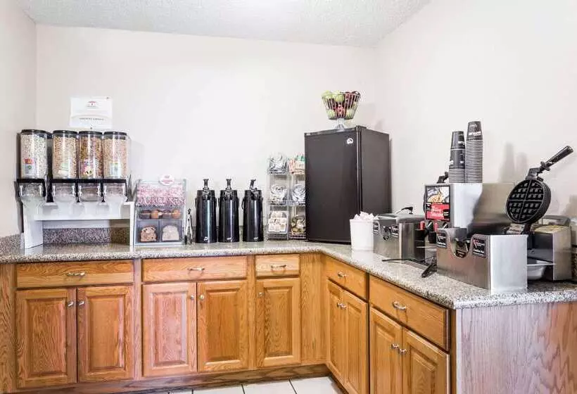 مُتل Super 8 By Wyndham Lewistown