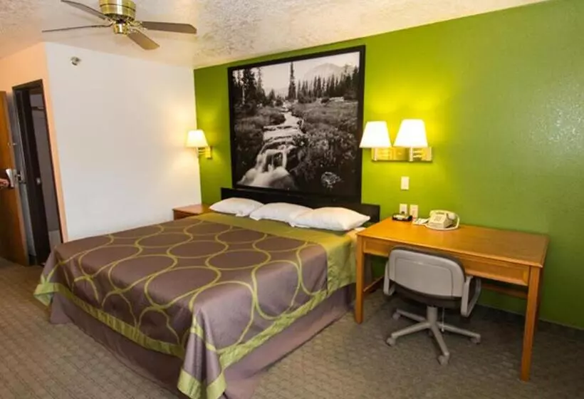 모텔 Super 8 By Wyndham Price